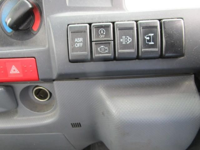 ISUZU ELF 2018 Image 31