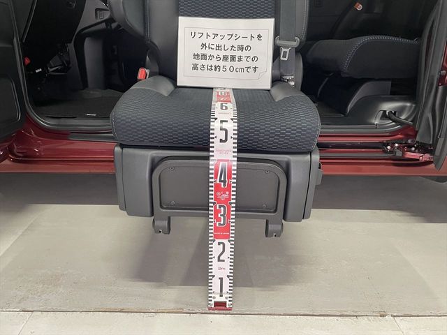 DAIHATSU TANTO CUSTOM 2022 Image 31