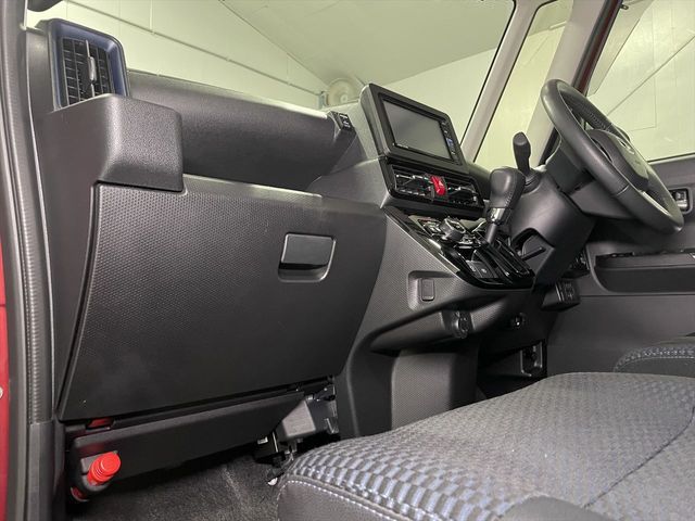 DAIHATSU TANTO CUSTOM 2022 Image 31