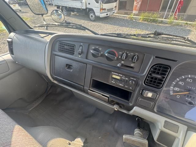 MITSUBISHI CANTER 1997 Image 31