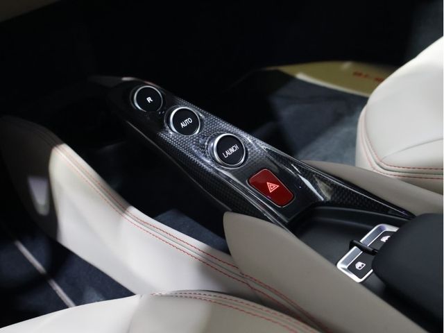 FERRARI F8 TRIBUTO 2022 Image 31