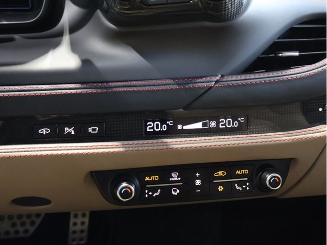 FERRARI F8 TRIBUTO 2022 Image 31