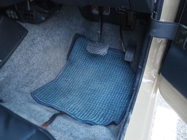 SUZUKI JIMNY 4WD 1996 Image 31