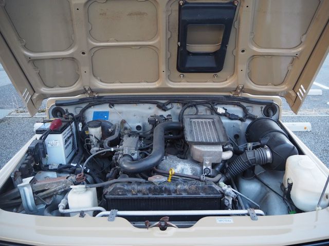 SUZUKI JIMNY 4WD 1996 Image 31