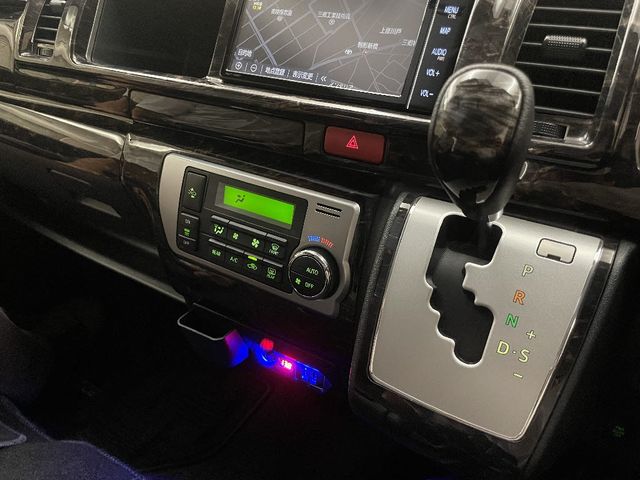 TOYOTA HIACE WAGON 2021 Image 31