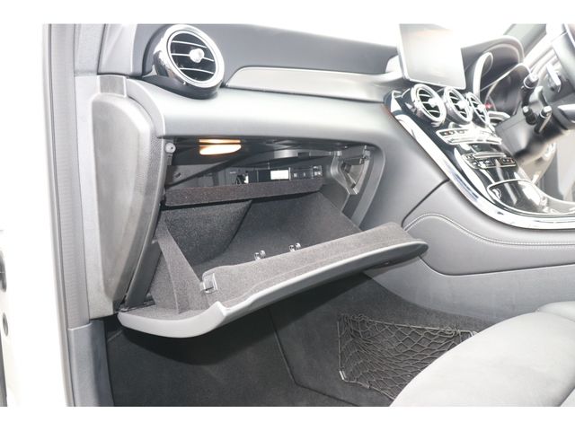 MERCEDES BENZ GLC CL 2018 Image 31