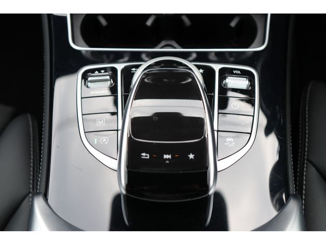 MERCEDES BENZ GLC CL 2018 Image 31