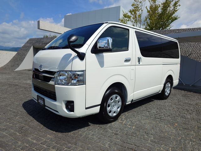 TOYOTA HIACE VAN 2WD 2025 Image 31