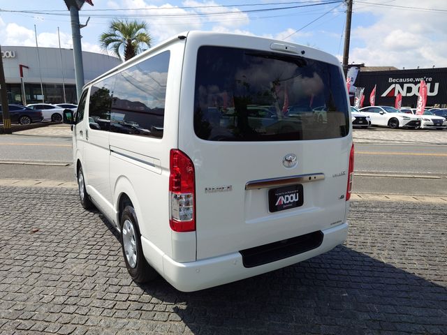 TOYOTA HIACE VAN 2WD 2025 Image 31