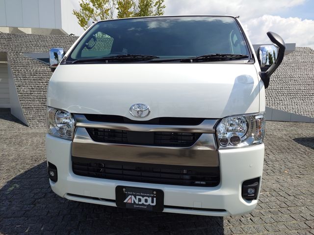 TOYOTA HIACE VAN 2WD 2025 Image 31