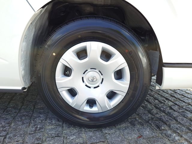 TOYOTA HIACE VAN 2WD 2025 Image 31