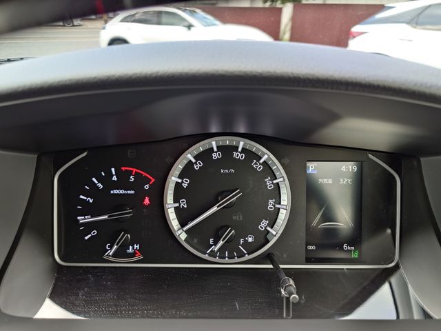 TOYOTA HIACE VAN 2WD 2025 Image 31