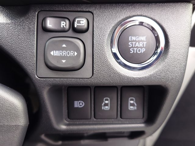 TOYOTA HIACE VAN 2WD 2025 Image 31