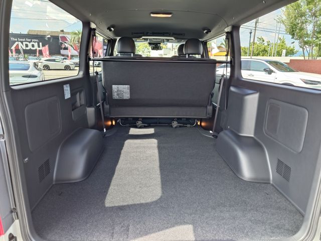 TOYOTA HIACE VAN 2WD 2025 Image 31