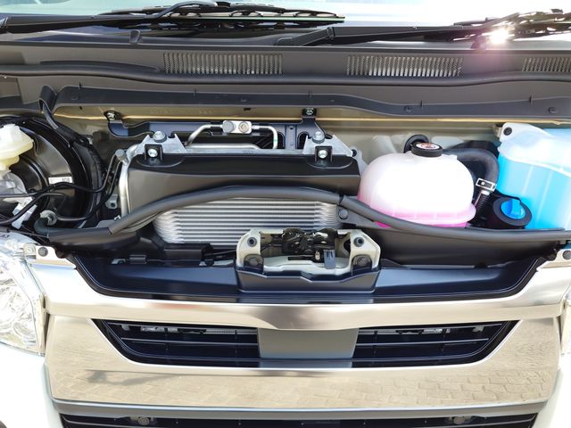 TOYOTA HIACE VAN 2WD 2025 Image 31