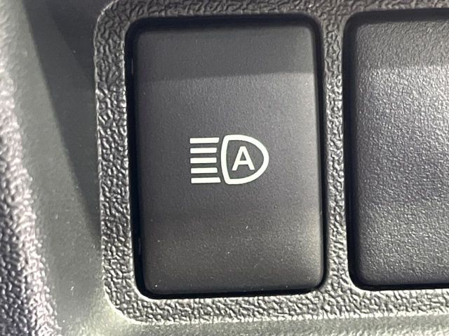 TOYOTA HIACE VAN 4WD 2023 Image 31