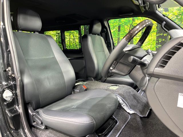 TOYOTA HIACE VAN 4WD 2023 Image 31