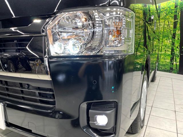 TOYOTA HIACE VAN 4WD 2023 Image 31
