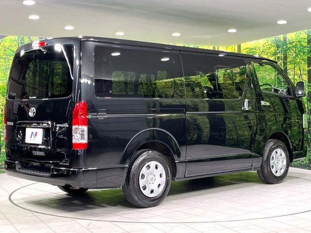 TOYOTA HIACE VAN 4WD 2023 Image 31