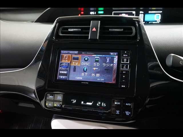 TOYOTA PRIUS 2018 Image 31