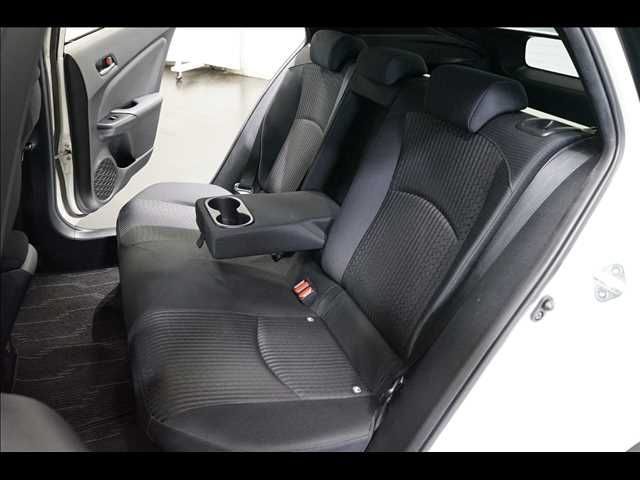 TOYOTA PRIUS 2018 Image 31