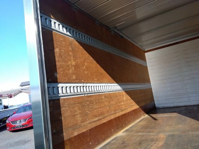 ISUZU ELF 2016 Image 31