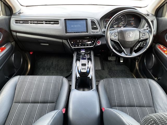 HONDA VEZEL HYBRID 2017 Image 31