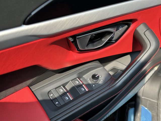 LAMBORGHINI URUS 2019 Image 31