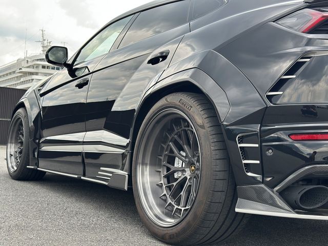 LAMBORGHINI URUS 2019 Image 31