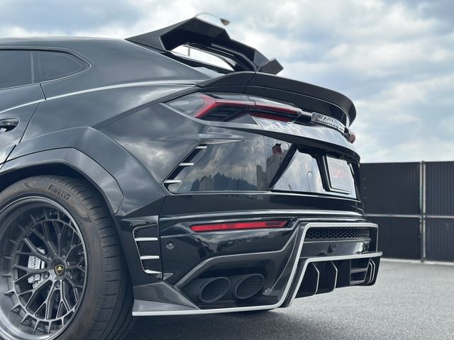 LAMBORGHINI URUS 2019 Image 31