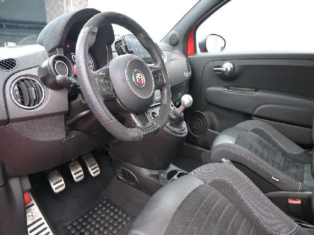 FIAT ABARTH 595 2022 Image 31