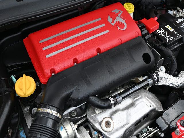 FIAT ABARTH 595 2022 Image 31