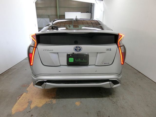 TOYOTA PRIUS 2016 Image 31