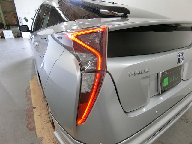 TOYOTA PRIUS 2016 Image 31