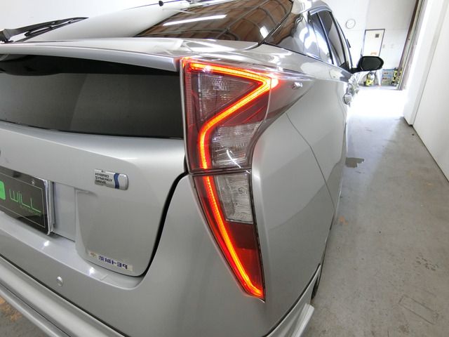 TOYOTA PRIUS 2016 Image 31