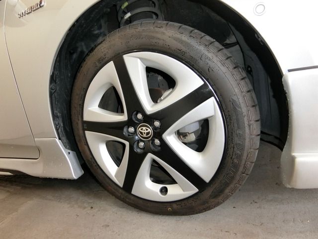 TOYOTA PRIUS 2016 Image 31