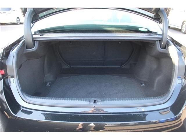 TOYOTA LEXUS RC300H 2019 Image 31