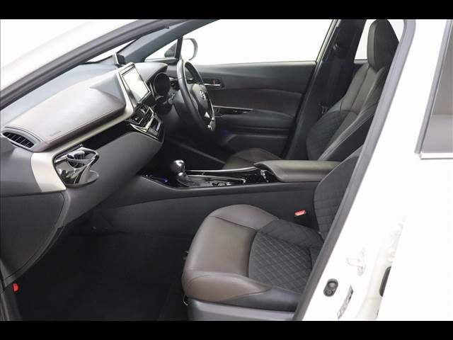 TOYOTA C-HR 2017 Image 31