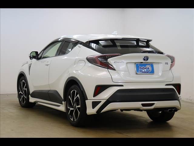 TOYOTA C-HR 2017 Image 31