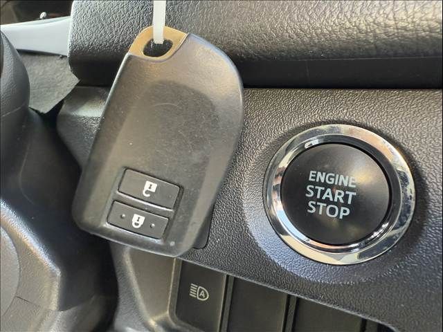 TOYOTA HIACE VAN 2WD 2019 Image 31