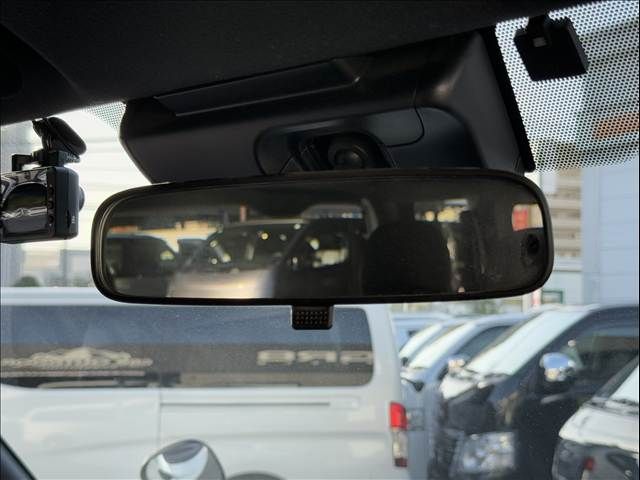 TOYOTA HIACE VAN 2WD 2019 Image 31