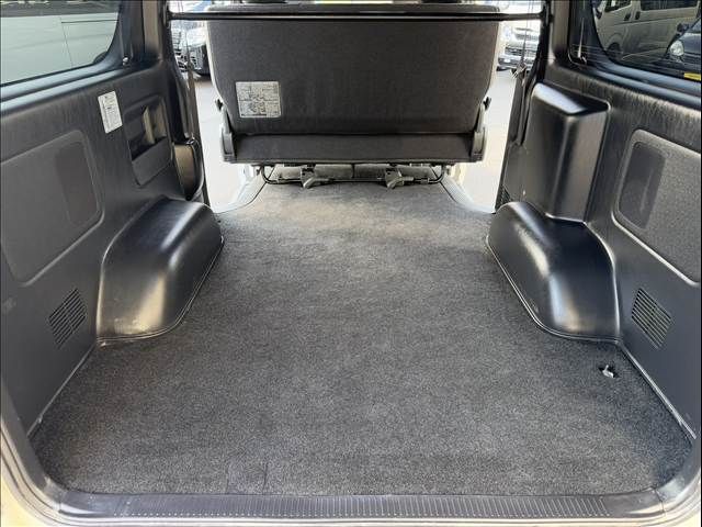 TOYOTA HIACE VAN 2WD 2019 Image 31