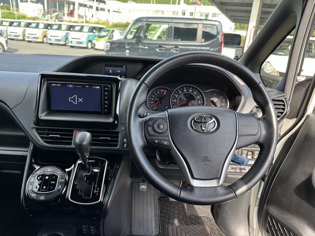 TOYOTA NOAH 2020 Image 31