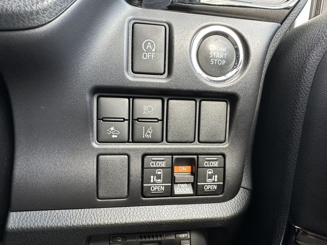 TOYOTA NOAH 2020 Image 31