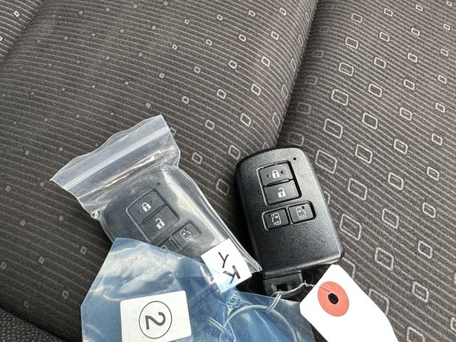 TOYOTA NOAH 2020 Image 31