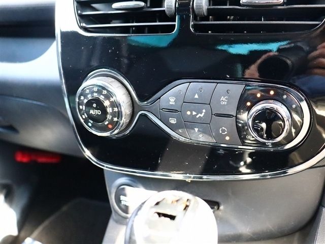 RENAULT LUTECIA 2014 Image 31