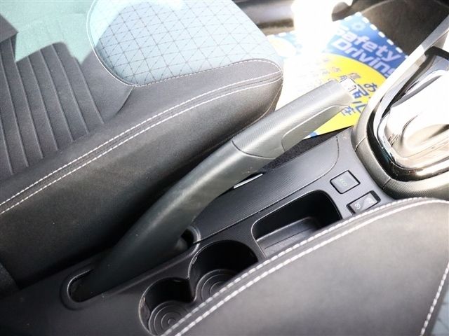 RENAULT LUTECIA 2014 Image 31