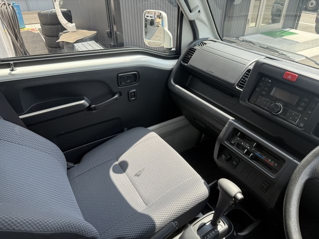 SUBARU SAMBAR TRUCK 4WD 2017 Image 31