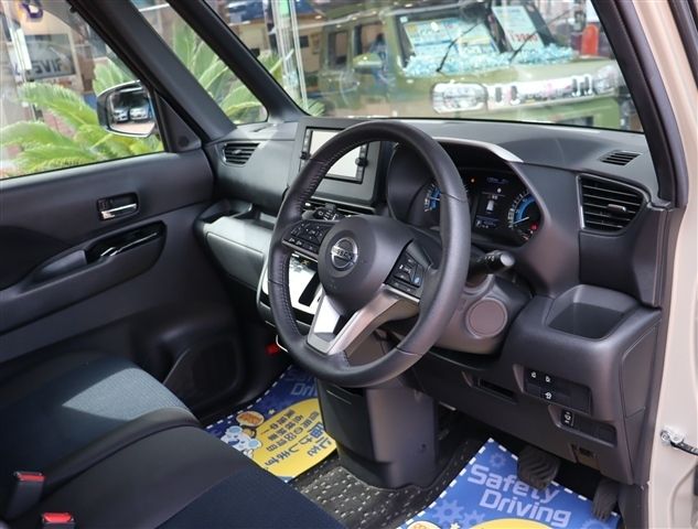 NISSAN ROOX 2022 Image 31