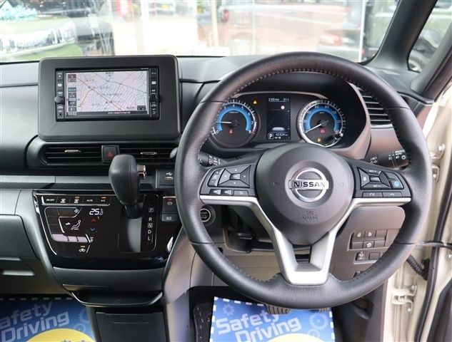 NISSAN ROOX 2022 Image 31